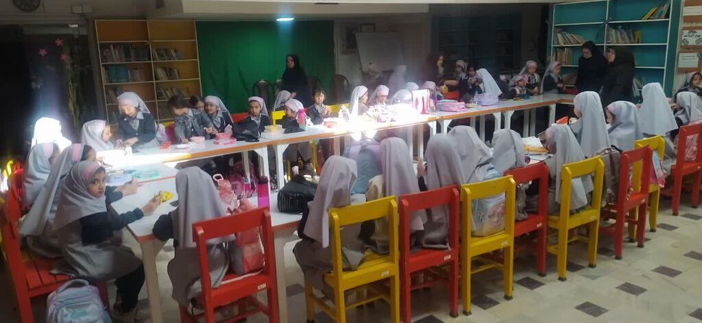 1352351-1 فعالیت گسترده مراکز فرهنگی- هنری کانون پرورش فکری همدان در هفته ملی کودک