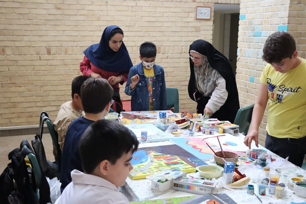 1352454-1 پنجمین مهرواره هنرهای تجسمی کودکان و نوجوانان استان تهران