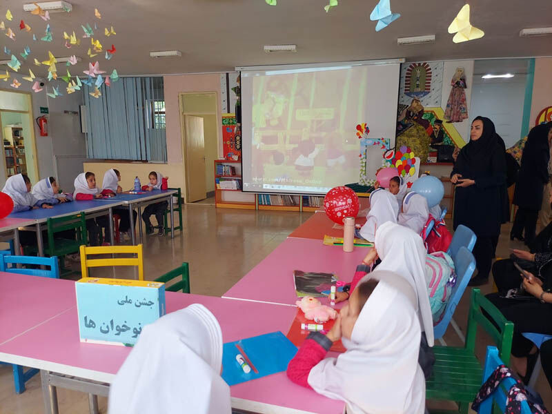 1352601-1 جشن ملی نوخوانها همزمان با سراسر کشور در مراکز کانون پرورش فکری اردبیل برگزار شد- بخش اول