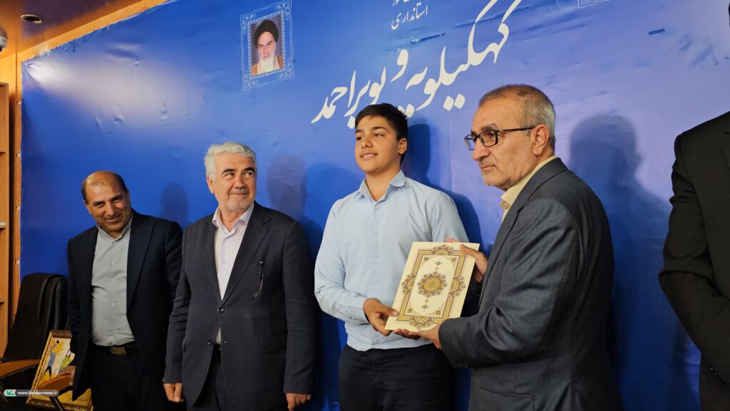 1352658-1 از هوش مصنوعی تا قصهگویی؛ تجلیل از چهرههای موفق کانون پرورش فکری با حضور استاندار