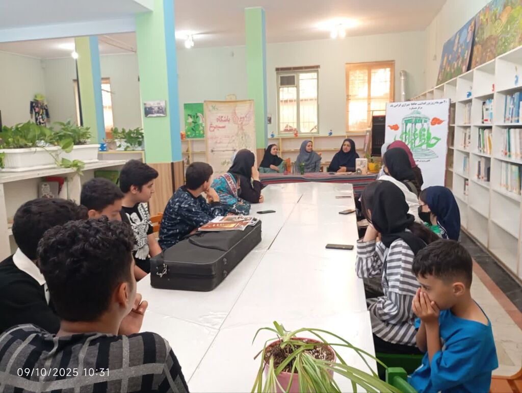 1352664-1 برگزاری نشست «آشنایی با حافظ» در کانون پرورش فکری هشتگرد