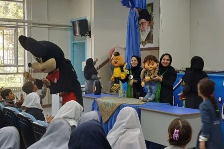 شادی در بیمارستان و مدارس کودکان با نیازهای ویژه با مربیان کانون همدان