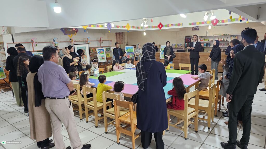 1353179-1 برپایی نمایشگاه نقاشی «نقش و رنگ کودکی» در یاسوج