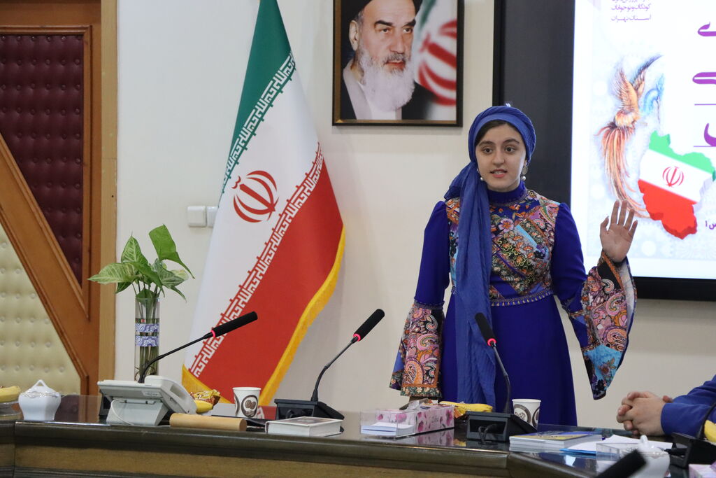 1353200-1 اختتامیه جشنواره ادبی هنری فرزندان ایران در کانون استان تهران