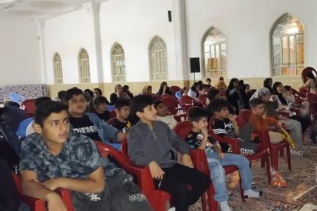 اکران فیلم بچه زرنگ به مناسبت هفته ملی کودک درمرکزصالح آباد