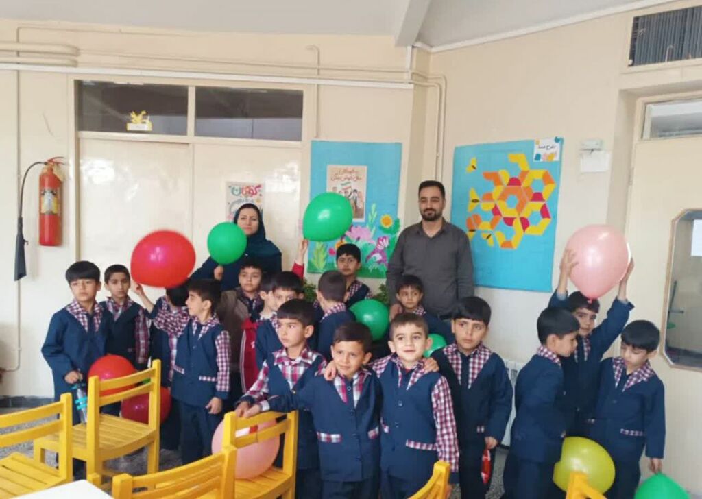 1353760-1 جشن نوخوانها در مراکز همدان برگزار شد