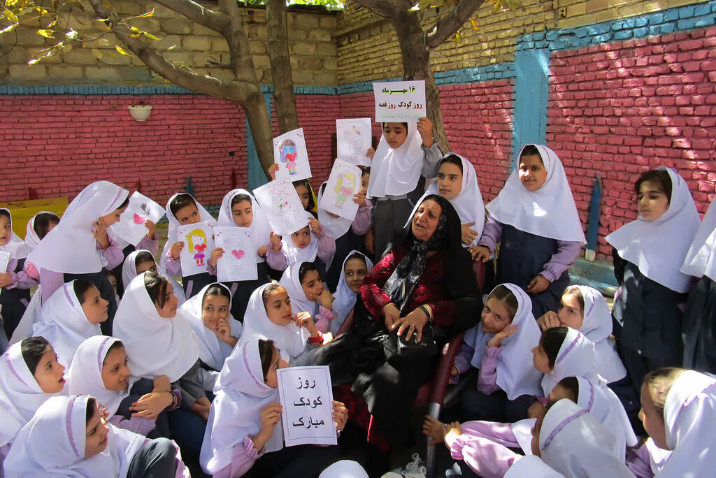 1353951-1 روایت ۲۲۰۰ قصهگو در سراسر کشور به مناسبت «روز کودک، روز قصه»