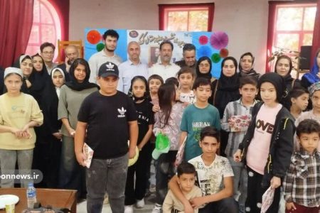 برنامه “ماه نشست ادبی بر شانه‌های پروانه” در مرکز صالح آباد برگزار شد