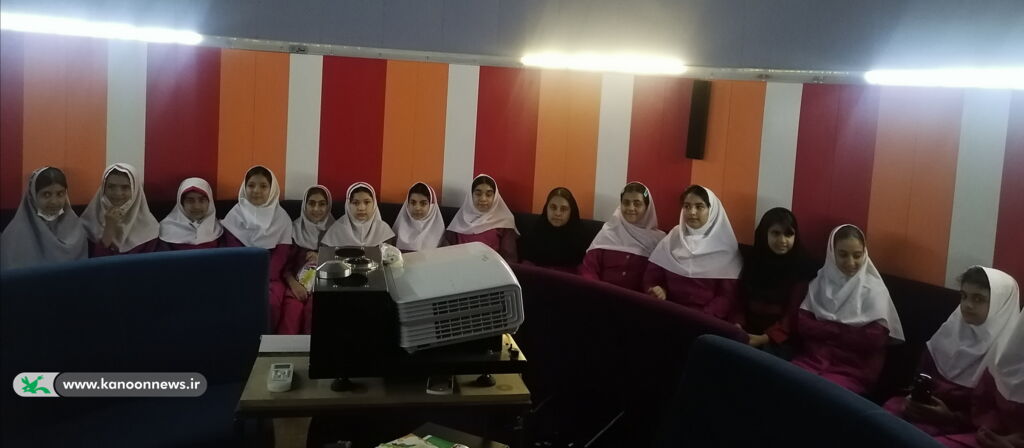 1354431-1 نگاهی از زمین تا آسمان