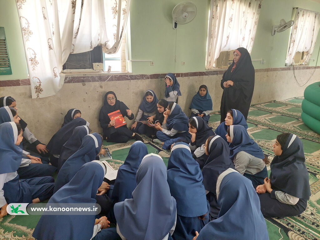 1354437-1 نگاهی از زمین تا آسمان