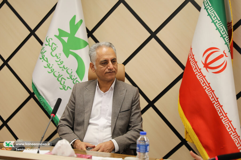 1354500-1 تربیت مؤثر در سالهای دبستان شکل میگیرد، نه در نصیحتهای نوجوانی