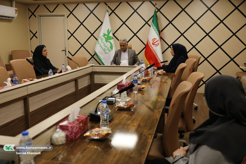 1354501-1 تربیت مؤثر در سالهای دبستان شکل میگیرد، نه در نصیحتهای نوجوانی