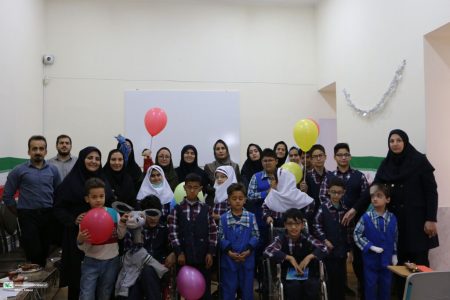 هم‌نوایی با نیازهای ویژه از طریق قصه و زبان اشاره