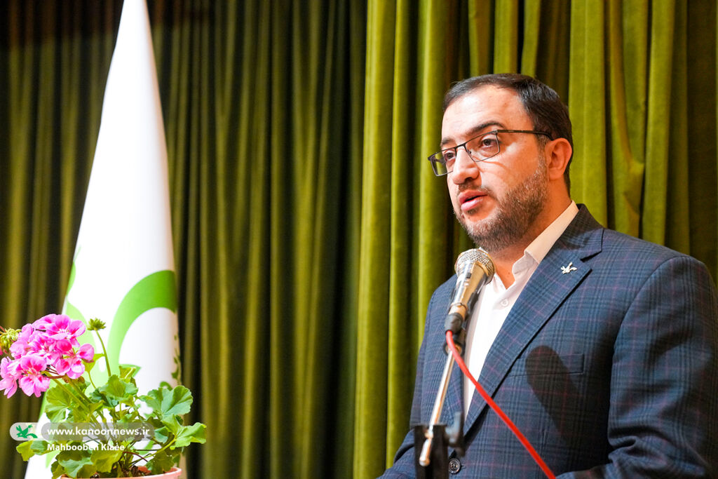 1354680-1 جشن ملی «نوخوانها» با حضور مدیرعامل کانون در تهران برگزار شد