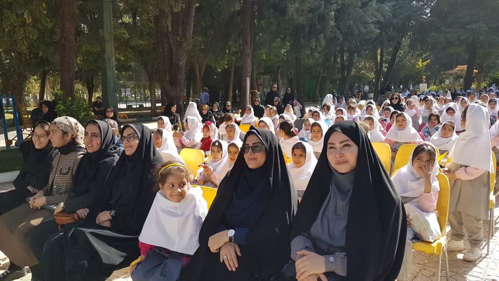 1354926-1 کانون کرمانشاه جشن باشکوه نوخوانها را برگزار کرد