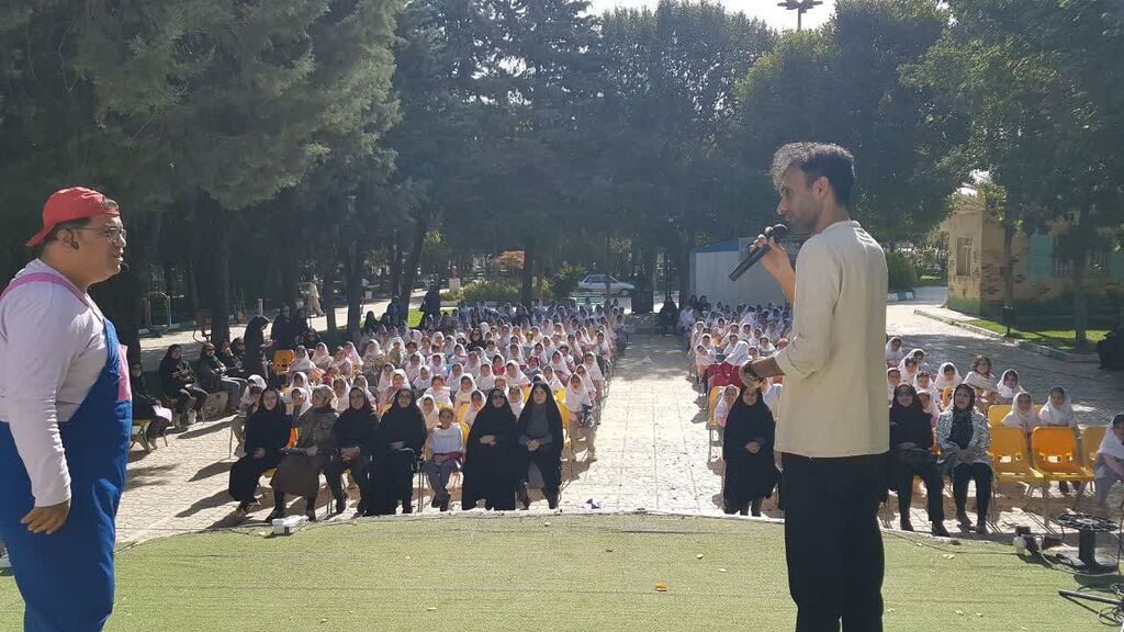 1354929-1 کانون کرمانشاه جشن باشکوه نوخوانها را برگزار کرد