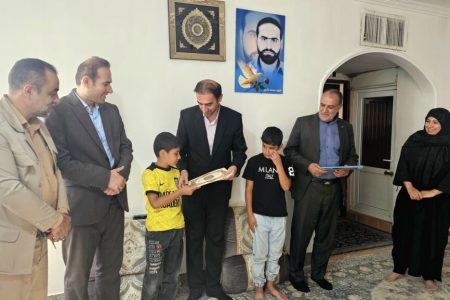 دیدار با خانواده شهید «محمد نادری»در یاسوج