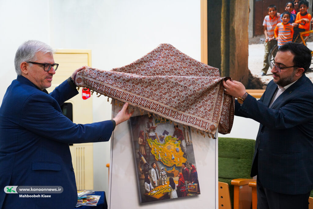 دانشمندان آینده علوم و فناوری باید از دل کانون خارج شوند