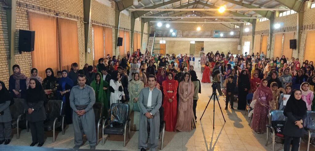 1355069-1 تبلور «حال خوش زندگی» در جشن بزرگ هفته ملی کودک ثلاث باباجانی