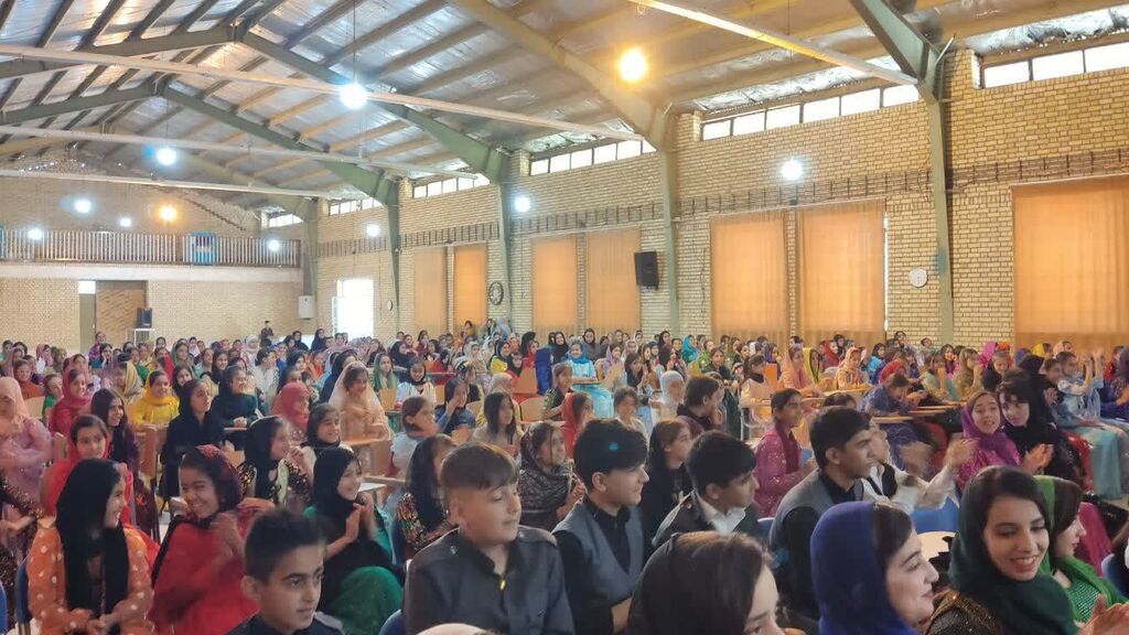 1355072-1 تبلور «حال خوش زندگی» در جشن بزرگ هفته ملی کودک ثلاث باباجانی