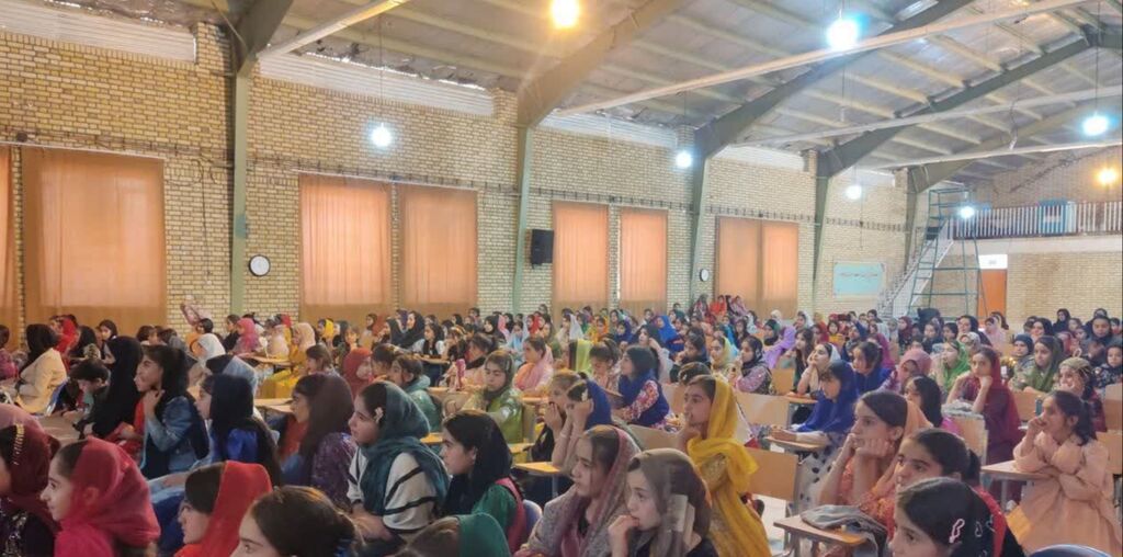 1355078-1 تبلور «حال خوش زندگی» در جشن بزرگ هفته ملی کودک ثلاث باباجانی