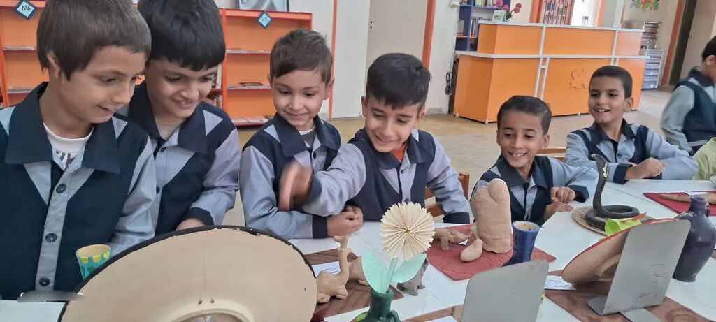 1355092-1 در جشن "نوخوانها"ی کانون کنگاور، کودکان با هم و برای هم خواندند