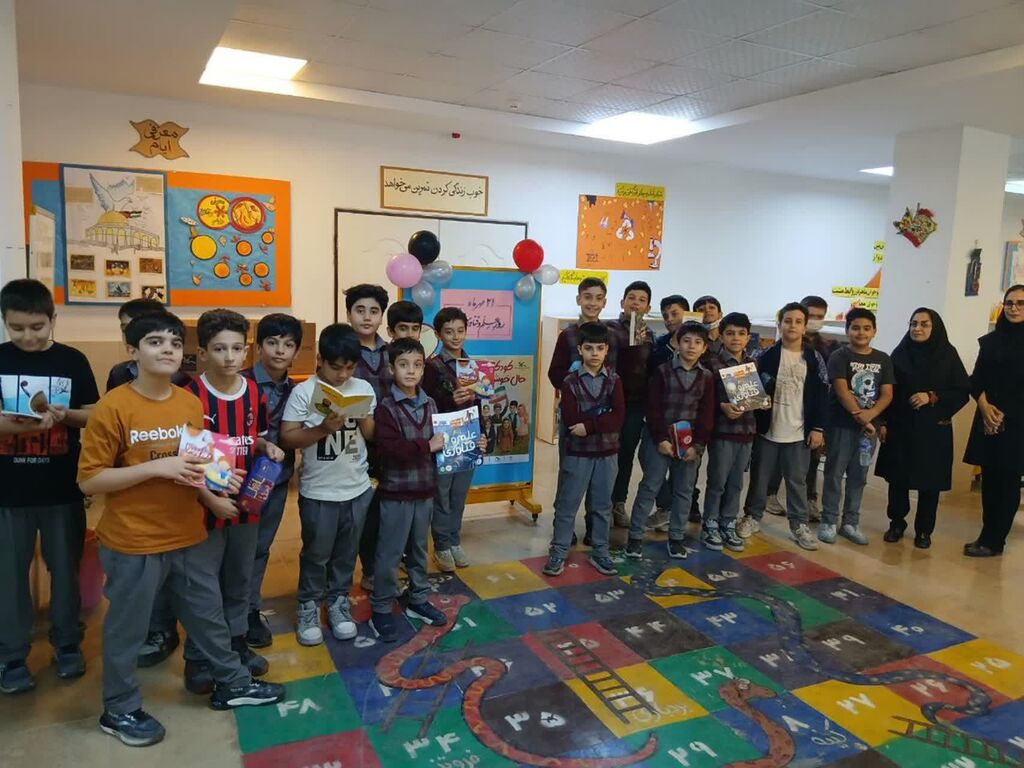 1355107-1 گرامیداشت روز«علم و فناوریهای نوین» در کانون البرز