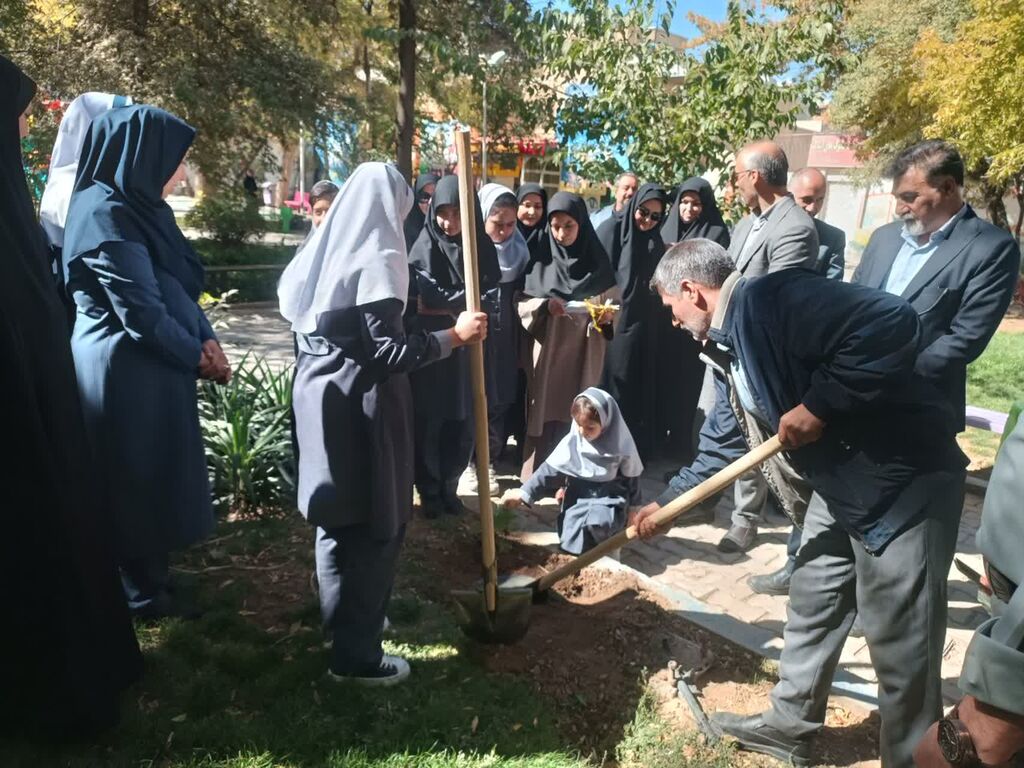 1355117-1 هفته ملی کودک در مرکز قوچان