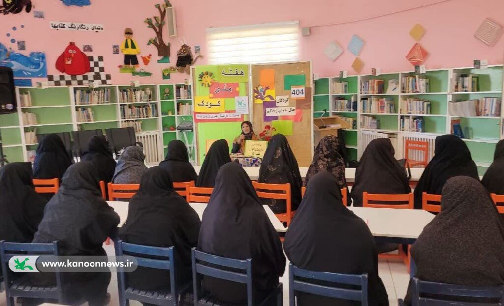 1355195-1 ۴۱۰۰ کودک زنجانی پای ۵۵ قصهگوی کانون نشستند