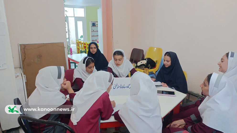 1355209-1 ویژه برنامههای گرامیداشت روز حافظ در مراکز کانون پرورش فکری لرستان