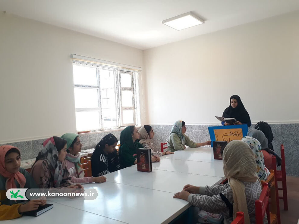 1355211-1 ویژه برنامههای گرامیداشت روز حافظ در مراکز کانون پرورش فکری لرستان