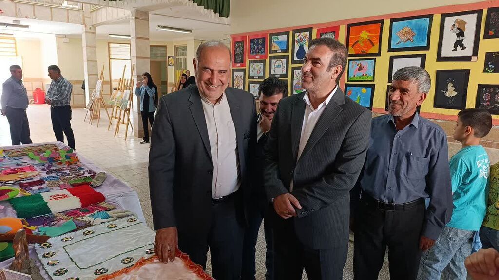 1355247-1 نمایشگاه ۳۰۰ اثر هنری در سرپلذهاب گشایش یافت