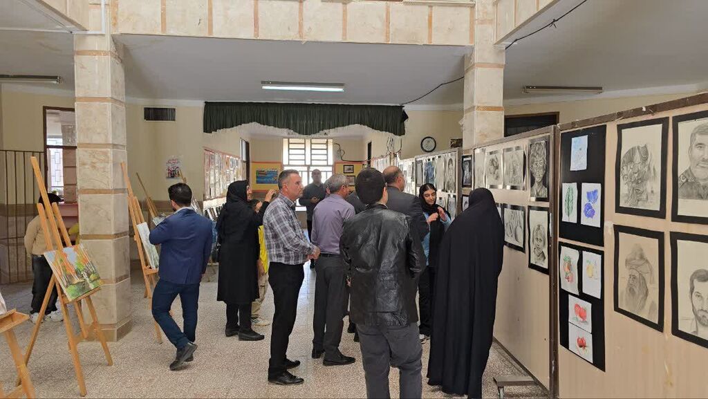 1355252-1 نمایشگاه ۳۰۰ اثر هنری در سرپلذهاب گشایش یافت