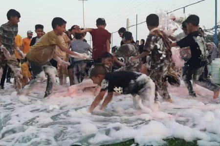 شادی و نشاط کودکان مرکز قشم و جزیره لارک