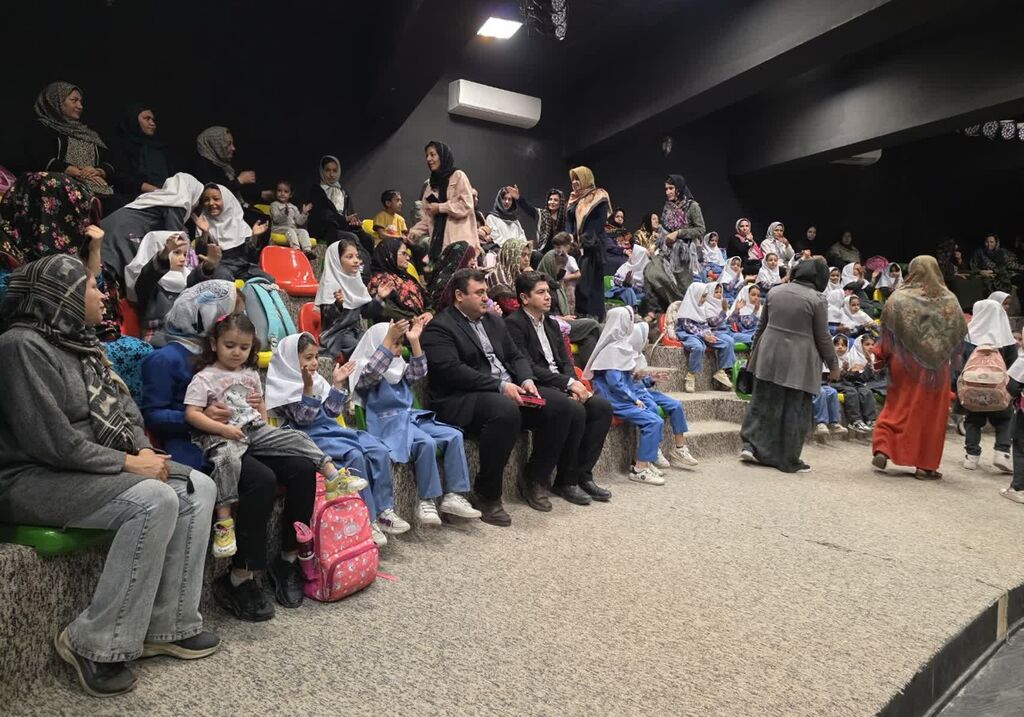 1355462-1 گامی شیرین برای کتابخوانی کودکان آغاز شد