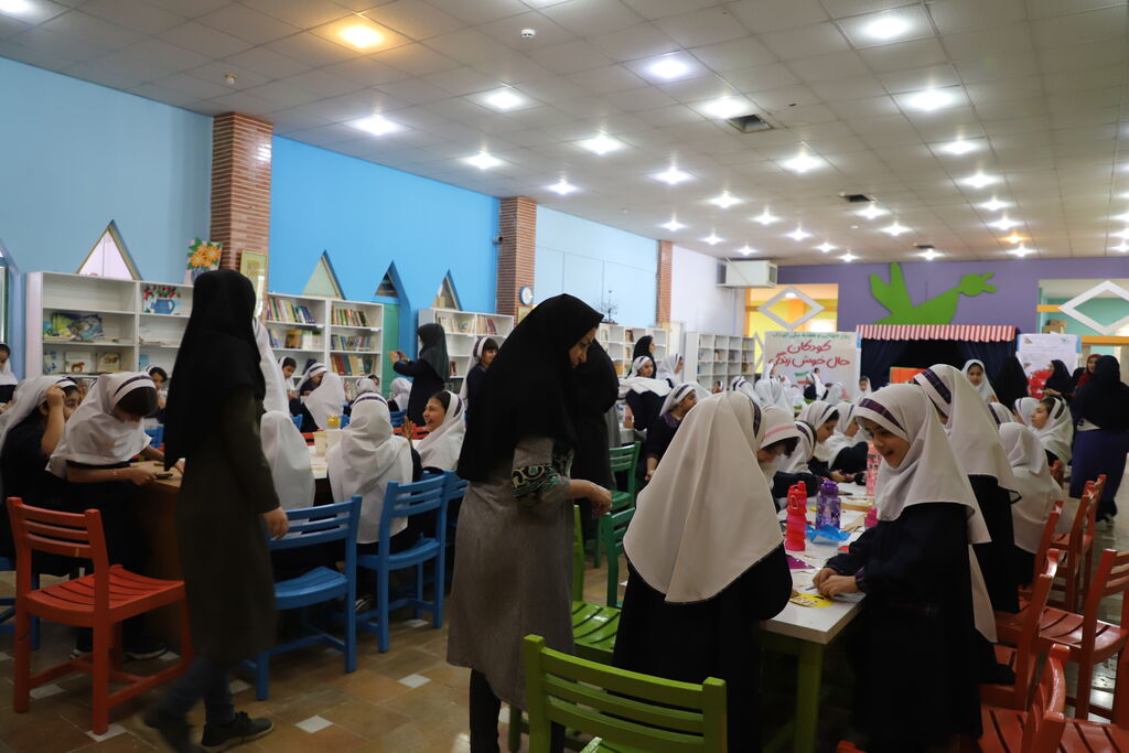 1355498-1 جشن ملی نوخوانها