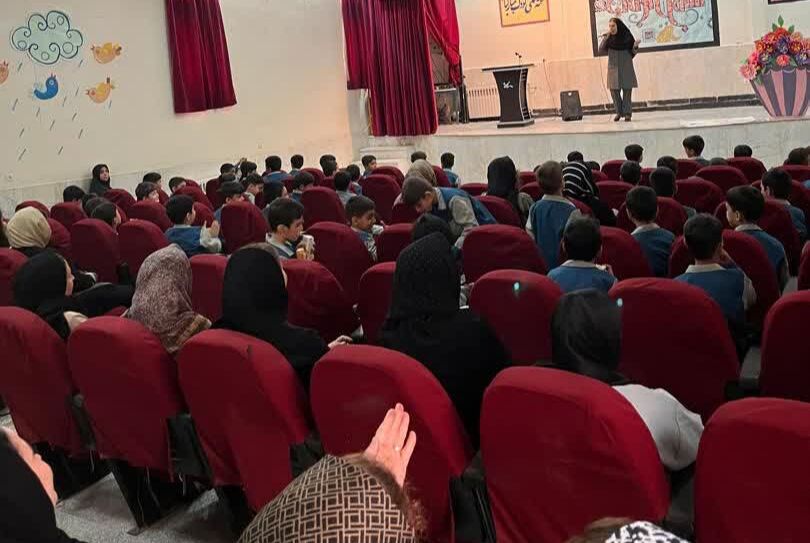1355500-1 جشن نوخوانها در مرکز شماره ۳ کانون کرمانشاه