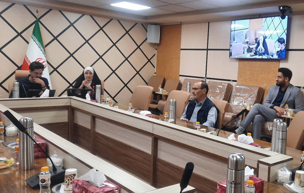 1355573-1 امید و تلاش، کلید ورود نوجوانان به مدارهای علمی است