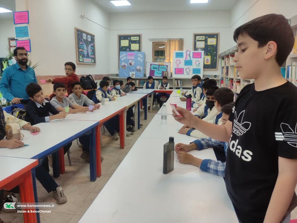 1356521-1 برگزاری برنامه روز بزرگداشت حافظ در مرکز فرهنگی هنری شماره چهار زاهدان(سیستان و بلوچستان)