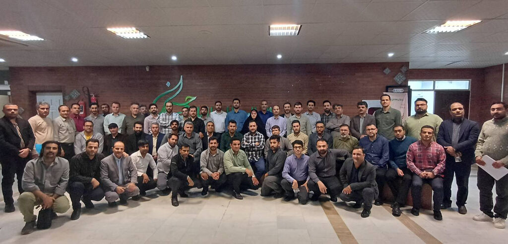 1356580-1 پیوند تجربه و انگیزه، راز موفقیت مربیان کانون