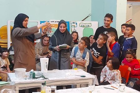 کودکان فارس، تجربه‌گر علم در هفته کودک