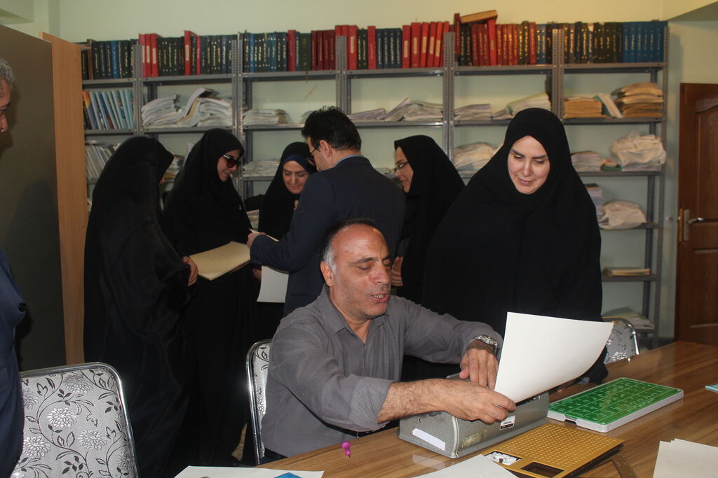 1357206-1 برگزاری جلسه ویژه به مناسبت روز ملی عصای سفید در مجتمع آموزشی زنده یاد غلامرضا مردانی آذر