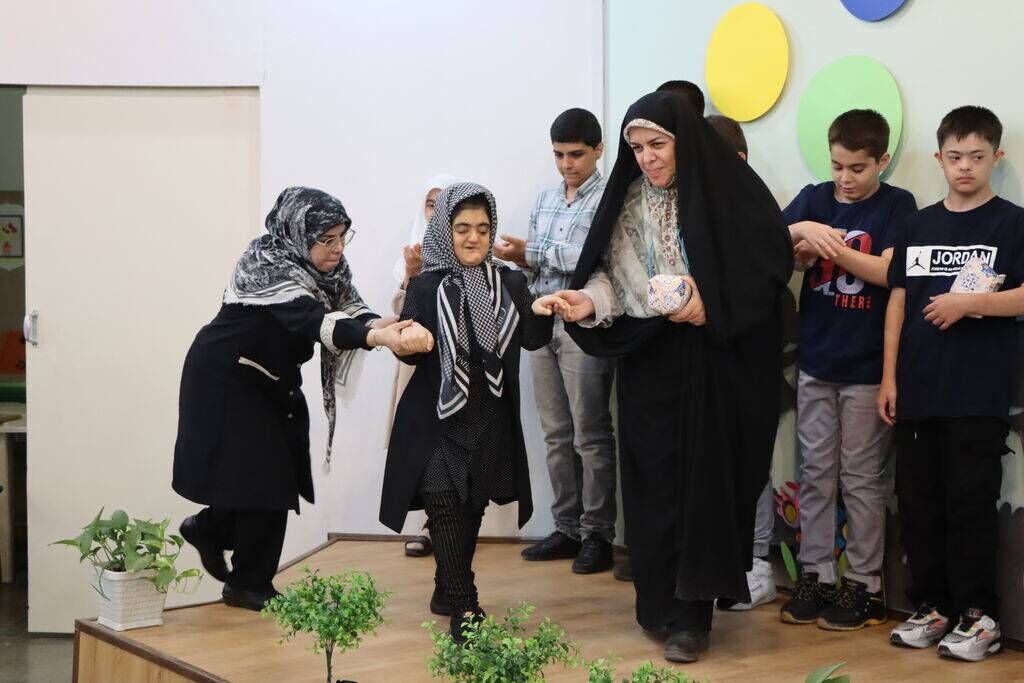 کودکان با نیازویژه در مرکز فراگیر ۲۱ استان تهران