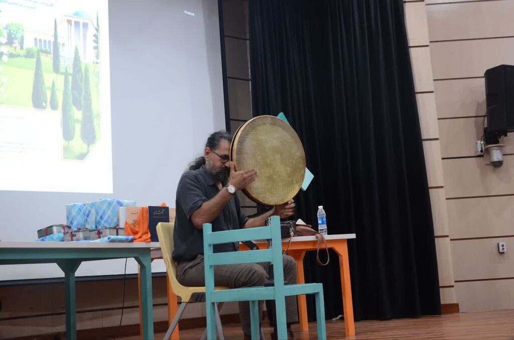 1357352-1 برگزیدگان مسابقه ادبی گلستان خوانی معرفی شدند