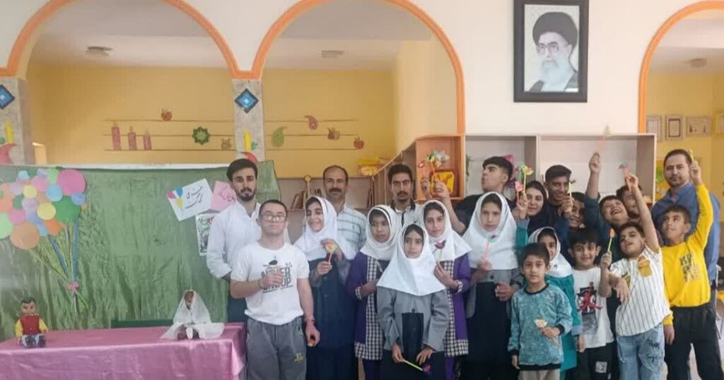 1357424-1 دانشآموزان مجتمع آموزشی استثنایی بهار میهمان مرکز قصرشیرین شدند