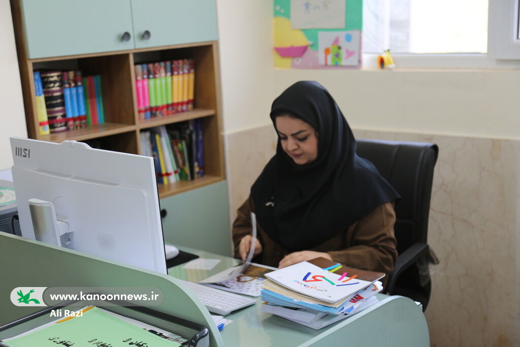 1357542-1 تزریق ۲ هزار جلد کتاب به منابع مطالعاتی مرکز شماره یک کانون بوشهر