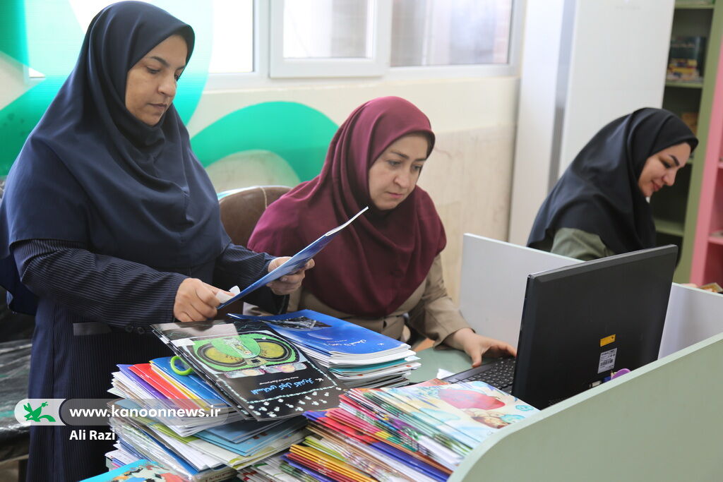 1357544-1 تزریق ۲ هزار جلد کتاب به منابع مطالعاتی مرکز شماره یک کانون بوشهر