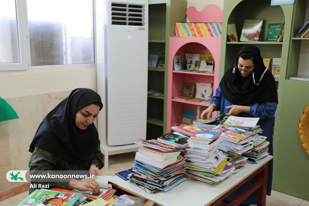 1357547-1 تزریق ۲ هزار جلد کتاب به منابع مطالعاتی مرکز شماره یک کانون بوشهر