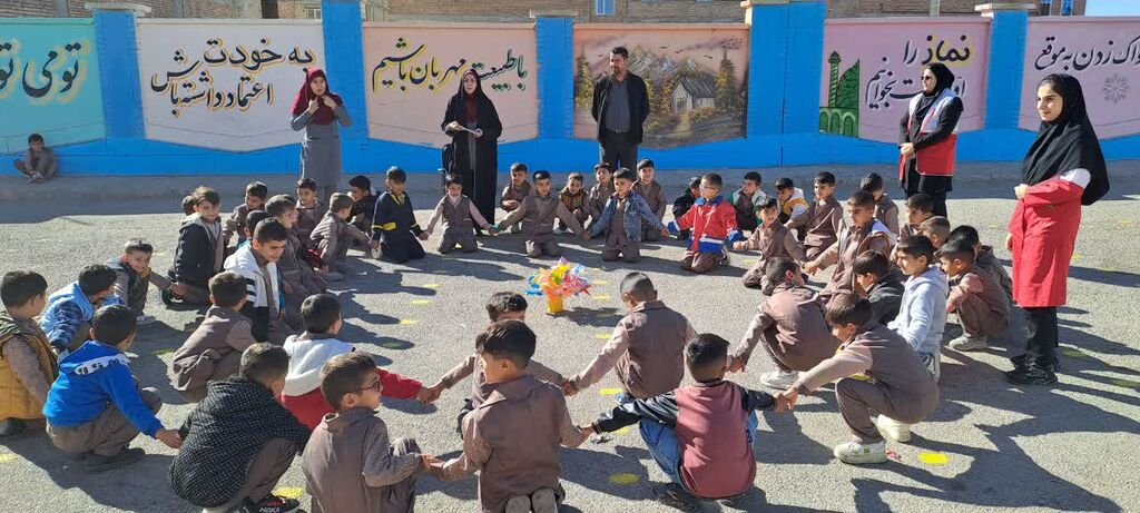 هم‌دل در خدمت به کودکان مناطق محروم