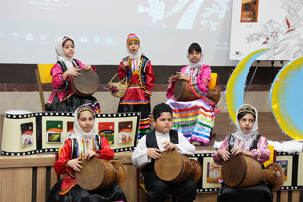 1358240 سینما- تئاتردانشآموزی کانون گیلان در رشت گشایش یافت